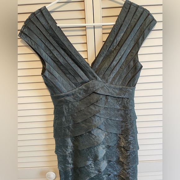 Cache dress - Picture 7 of 9